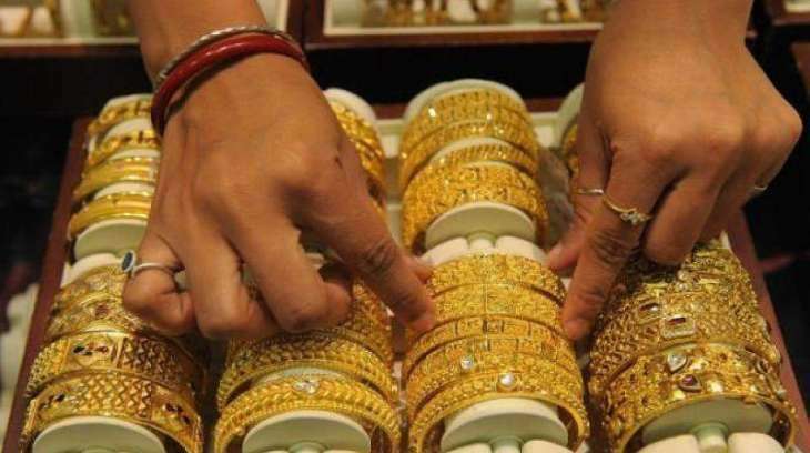 Gold sold at Rs113,400 per tola on January 13