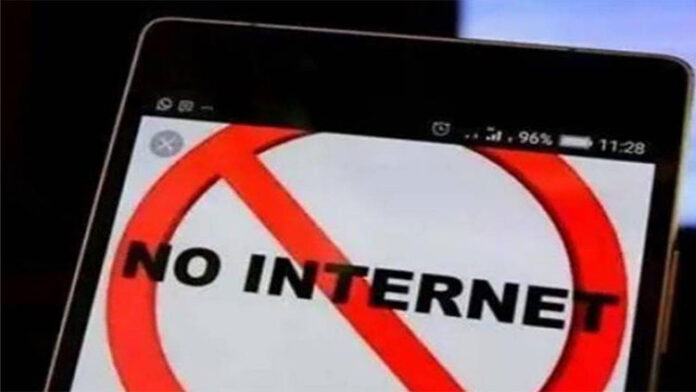 Internet closures cost Pakistan Rs1.3bn in just 24 hours
