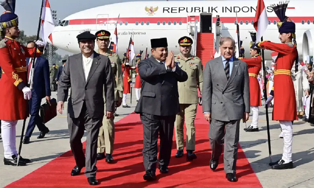 Indonesian President Subianto arrives in Islamabad