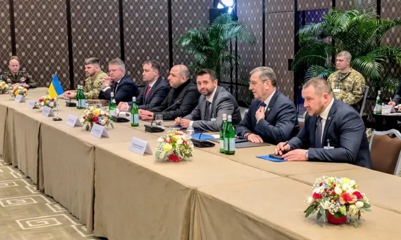Moscow, Kyiv meet for talks after fresh attacks